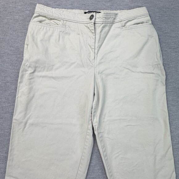 Briggs New York Womens Lt Khaki Capri Pants 2 Button Waist High Rise Size 14 - Picture 3 of 14